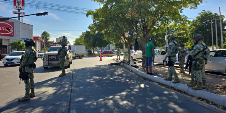 Ejecutan a joven limpiaparabrisas en Tres Ríos en Culiacán