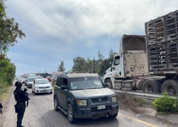 Enfrentamiento armado en la Culiacán–Eldorado deja un muerto, un herido y dos detenidos