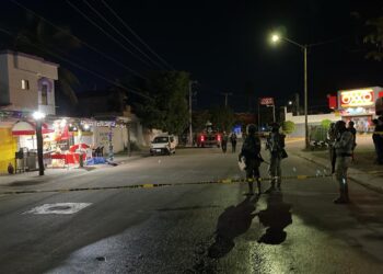 Hombre es ejecutado a balazos en carreta de hot dogs en Villa Bonita; Culiacán