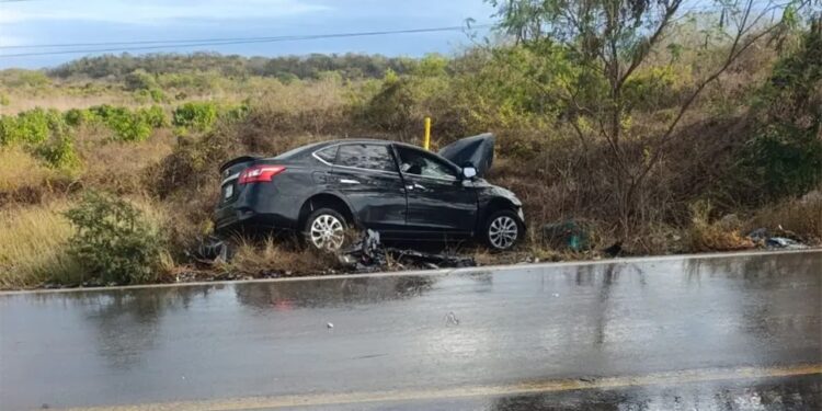 Trágico choque en la carretera Mazatlán -Rosario deja una persona sin vida y un prensado