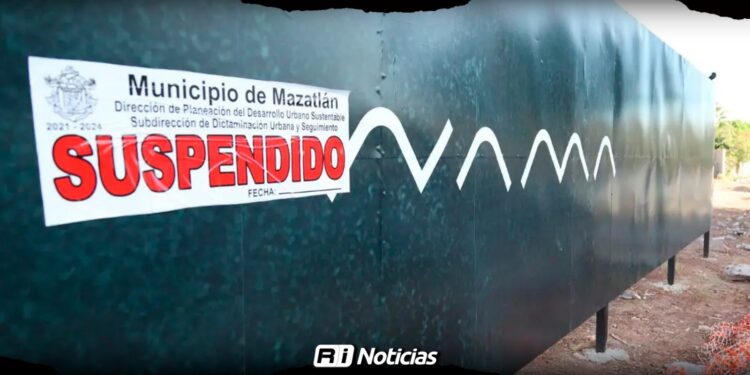 Mantienen clausurada obra en Playa Brujas por presuntas irregularidades