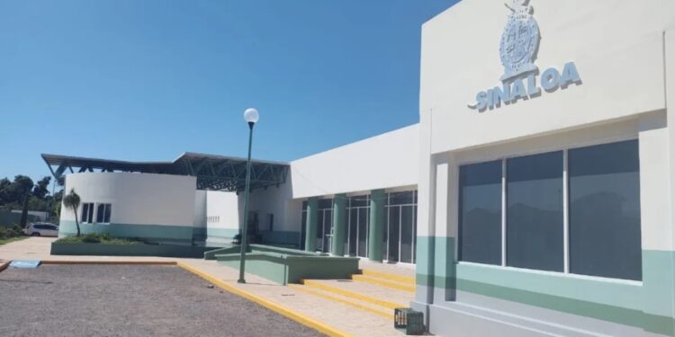 Estudiante universitario resulta herido por esquirla tras enfrentamiento en Escuinapa