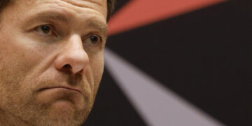 Real Madrid despide a Xabi Alonso por la derrota contra Barcelona