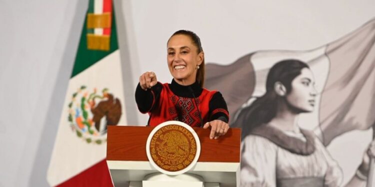 “La economía de México va bien”, destaca Sheinbaum