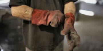 ¿Se acabaron las horas extra ilimitadas? Así quedarán con la nueva Ley del Trabajo