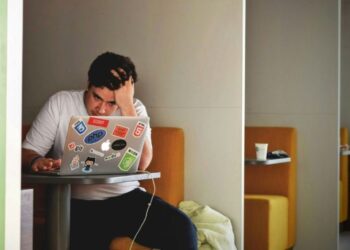 Seis de cada 10 mexicanos han sufrido algún tipo de fraude mientras buscan trabajo: estudio