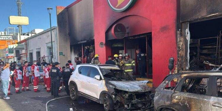 Vinculan a proceso a 6 y a una persona moral por incendio en una tienda Waldo’s de Hermosillo, Sonora