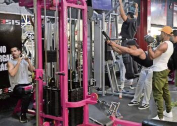 Del propósito al abandono; solo 2 de cada 10 personas que llega al gimnasio se quedan más de tres meses