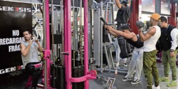 Del propósito al abandono; solo 2 de cada 10 personas que llega al gimnasio se quedan más de tres meses