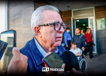 Madruga Rocha a visitar a Sergio Torres en el hospital; reportan estado grave pero estable