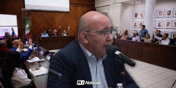 “Solo van a levantar la mano”: Giovanni González desata confrontación en Cabildo