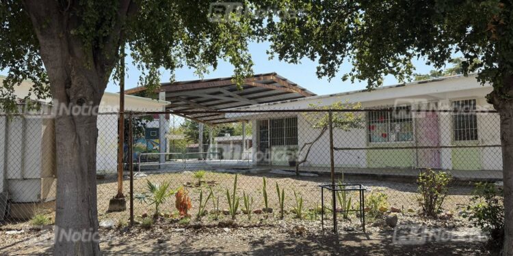 En Mazatlán, padres de familia deciden NO enviar a sus hijos a las escuelas tras hechos violentos de ayer