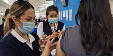 Secretaría de Salud recomienda uso de cubrebocas ante alza en casos de sarampión: ¿Quiénes deben de utilizarlo?