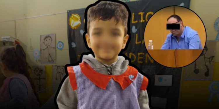 Muere niño de 4 años durante cirugía porque el doctor salió a buscar un cargador a mitad del procedimiento