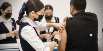Aplican más de 9 mil 800 dosis en macrocentros de vacunación contra el sarampión en Culiacán y Mazatlán
