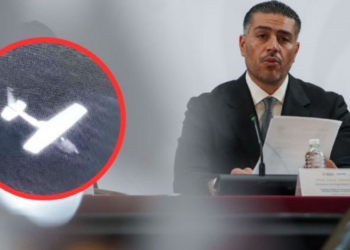 Omar García Harfuch informa que detectaron una aeronave clandestina en Oaxaca; decomisan 500 kilos de droga