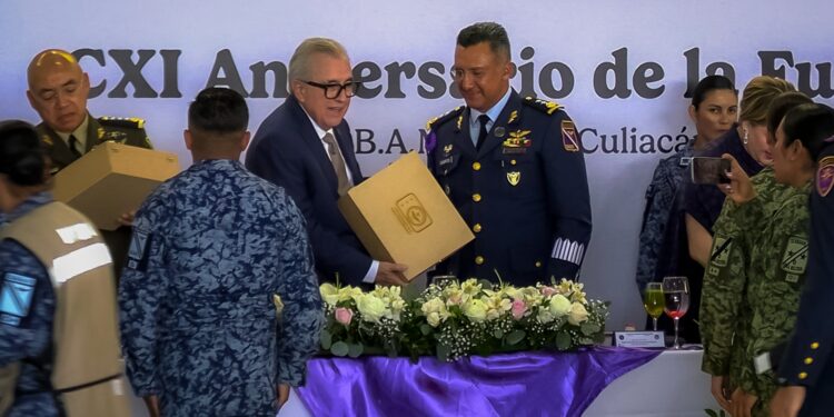 Fuerza Aérea Mexicana refrenda su compromiso y lealtad con la patria, en su CXI aniversario de creación*