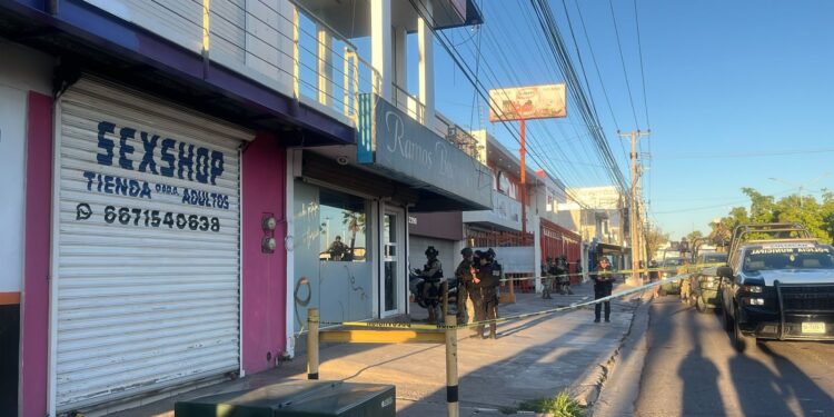 Ataque a balazos deja daños en florería de Culiacán sin heridos