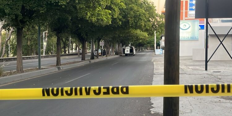 Conductor muere tras agresión armada de carro a carro