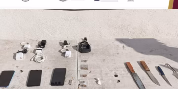 Encuentran dosis de droga, celulares y armas blancas en penal de Aguarato, en Sinaloa