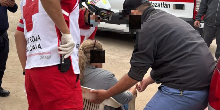 Balean a mujer al sur de Mazatlán; fue traslada con al menos 7 impactos en el cuerpo
