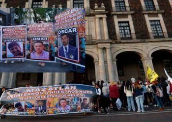 Padres de turistas desaparecidos se manifiestan frente a Palacio Nacional