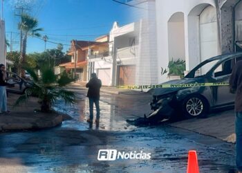 Incendian vivienda en la colonia Chapultepec; dejan vehículo calcinado