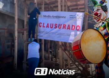 Clausuran estructura irregular en playa de Mazatlán previo al Carnaval