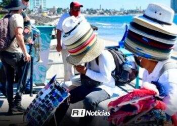 Primeros cuatro días de Carnaval mejoran economía de vendedores de playa de Mazatlán