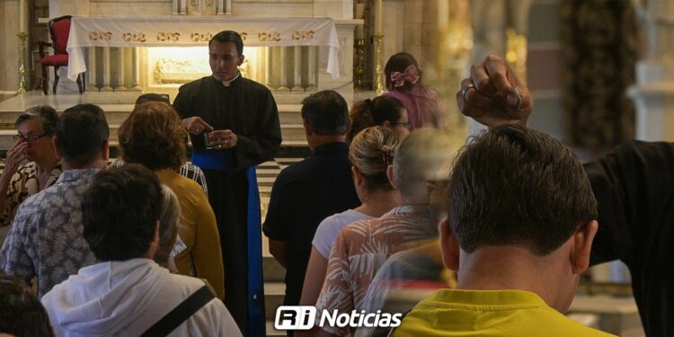 La Catedral recibe a cientos en el comienzo de la Cuaresma 2026