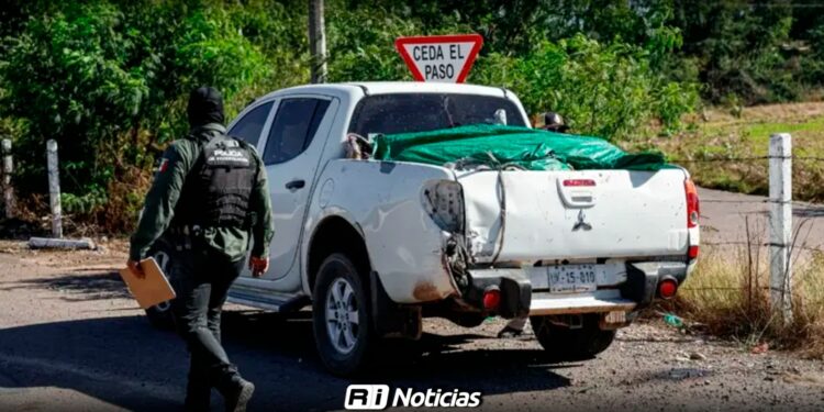 Uno de los cinco hombres encontrados sin vida en camioneta en Navolato tenía antecedentes penales