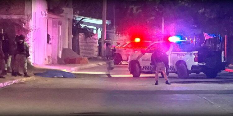 Ejecutan a hombre frente a canchas en el norte de Culiacán