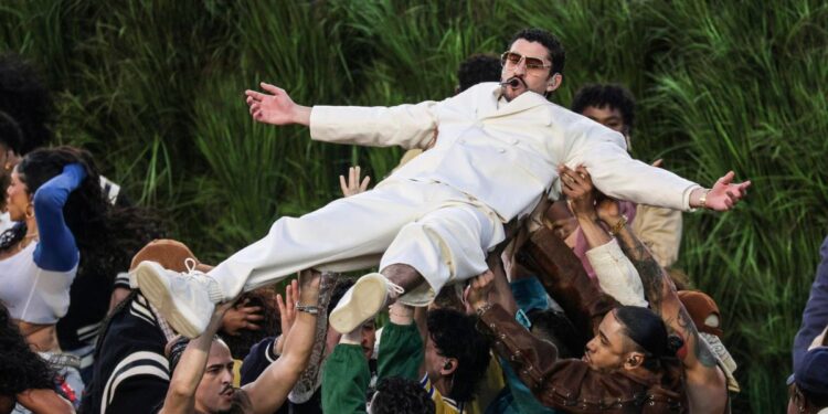 Bad Bunny entra al Top 10 del canal de la NFL en YouTube