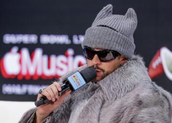El sapo concho de Bad Bunny emerge como cartel de protesta anti-ICE antes del Super Bowl