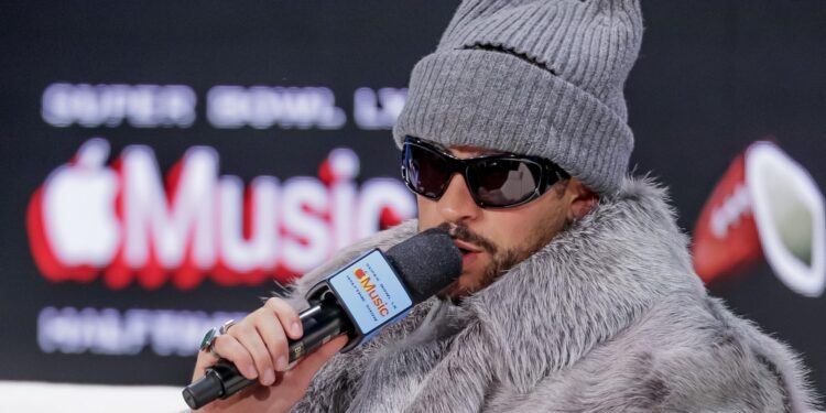 El sapo concho de Bad Bunny emerge como cartel de protesta anti-ICE antes del Super Bowl
