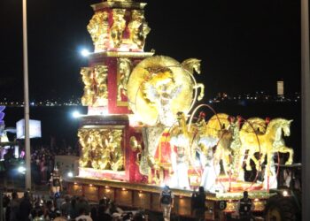 Mazatlán late al ritmo de la tambora en el espectacular desfile del Carnaval 2026