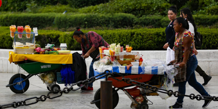 Tasa de desempleo subió tres décimas en enero