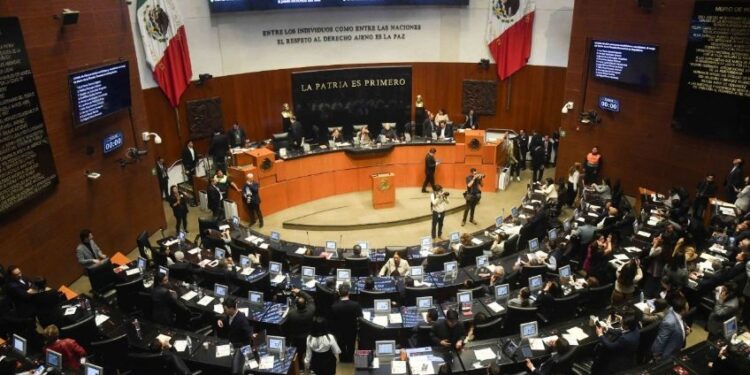 Senado avala reforma para reducir a 40 horas la jornada laboral