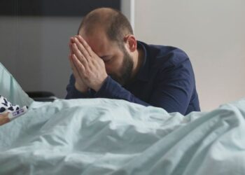 Familia halla muerto a su hijo en su propia cama, revelaron que horas antes se negó a ir a la escuela