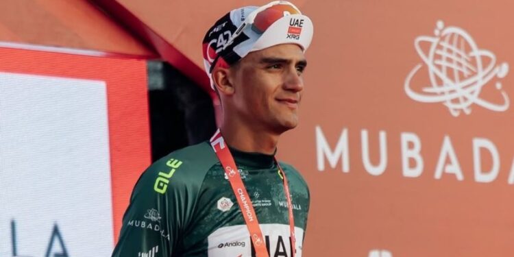 Isaac del Toro lejos del podío, pero sigue en segundo sitio en la general del Tour UAE