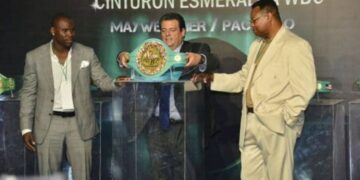 WBC alista reconocimiento especial para la revancha entre Mayweather y Pacquiao
