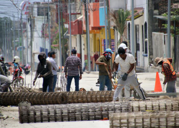 Impulsan dos días de descanso obligatorios en jornada laboral