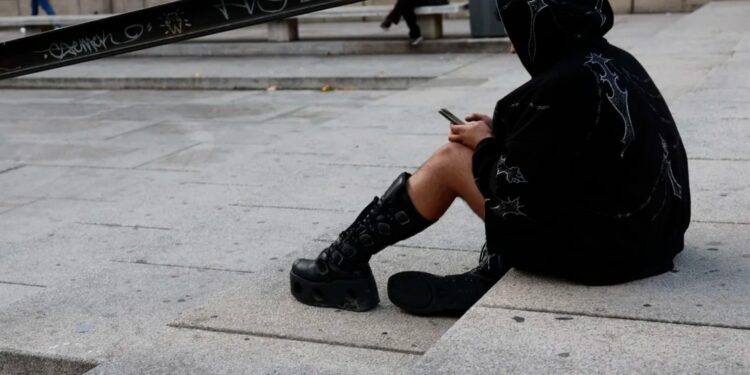 A más uso de redes sociales mayor aislamiento, constata un estudio con jóvenes