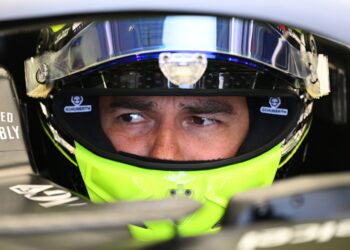 ‘Checo’ Pérez tiene su primer incidente con Cadillac en las pruebas de Bahréin