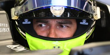 ‘Checo’ Pérez tiene su primer incidente con Cadillac en las pruebas de Bahréin