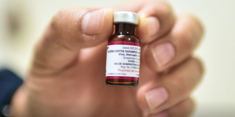 México cuenta con 23 millones de vacunas disponibles contra el sarampión