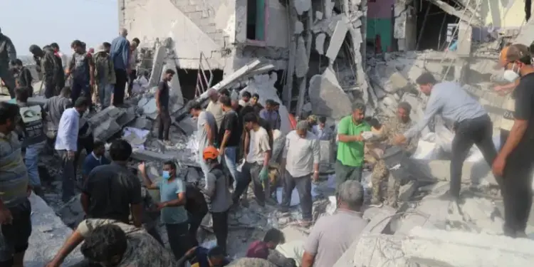 Al menos 153 personas murieron en una escuela de niñas atacada por EE.UU. e Israel, según Irán