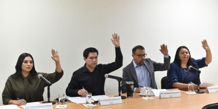 Comisión de Protocolo determina que 13 iniciativas continúen su proceso legislativo