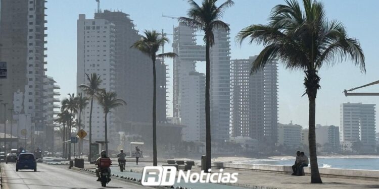 “Actividad inmobiliaria no está paralizada”, asegura Carlos Rivera