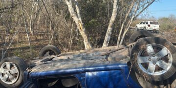 Trágico accidente; muere mujer tras volcar en Estación Dimas, San Ignacio